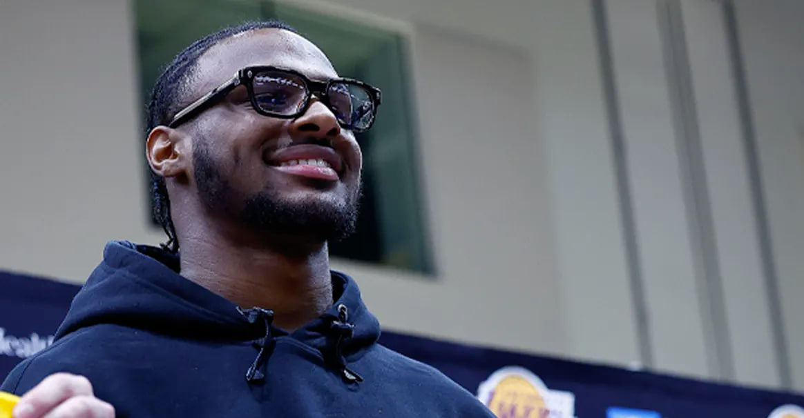 Woj：湖人新赛季第一周或让布朗尼和父亲共同出场